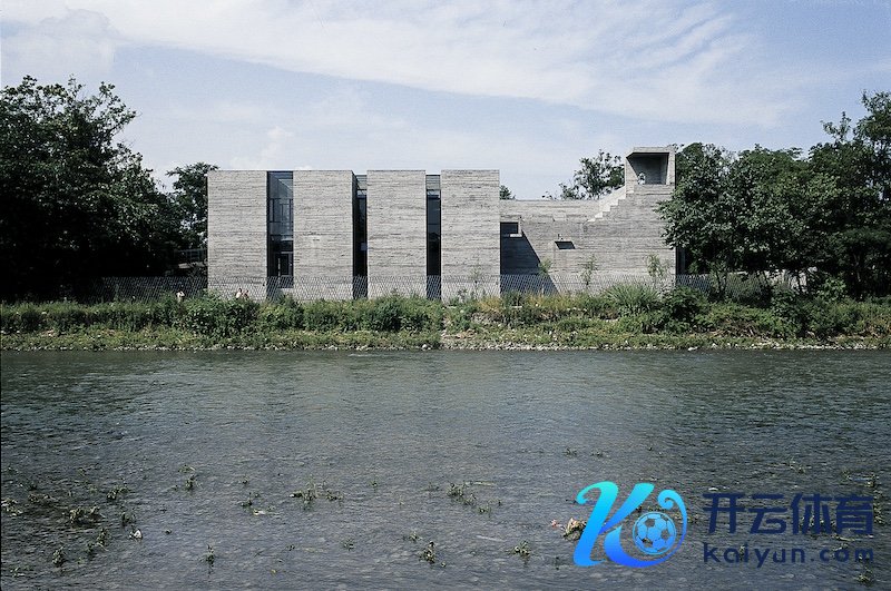  鹿野苑石刻艺术博物馆, 影相：毕克俭